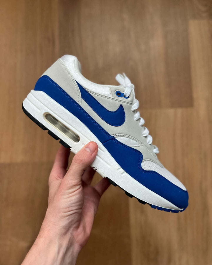 Review by Mireille K